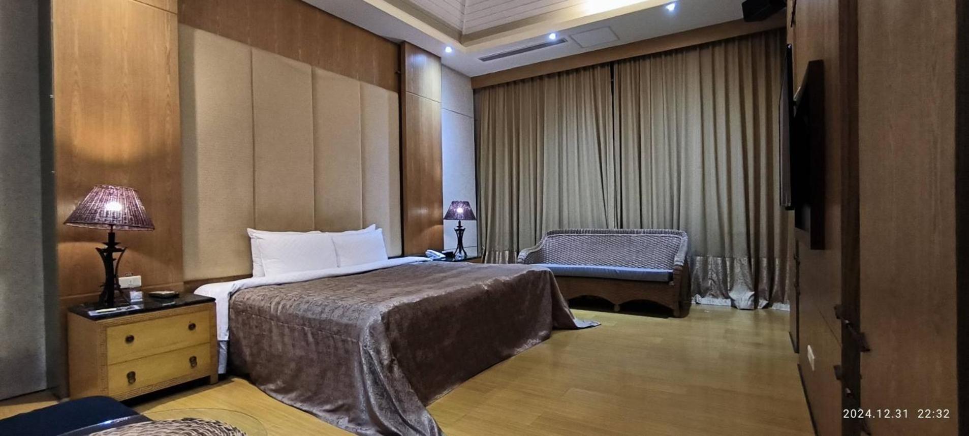 Shantis Motel Chiayi Exterior foto